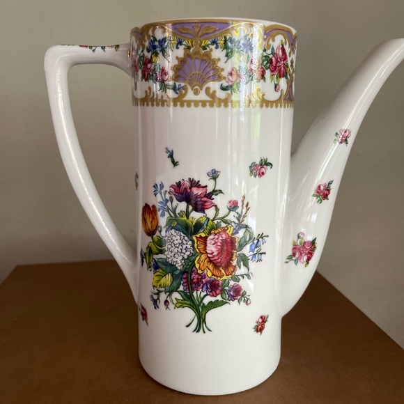 Fine Porcelain Tea Set - Picture 2 of 7